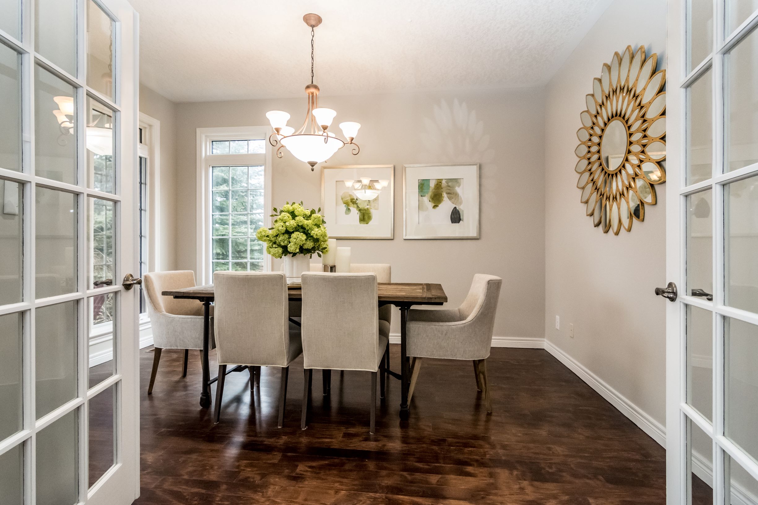 Luxury Dining Room - Home Staging - After - Port Perry - Durham Region - Mirror - Hydrangea